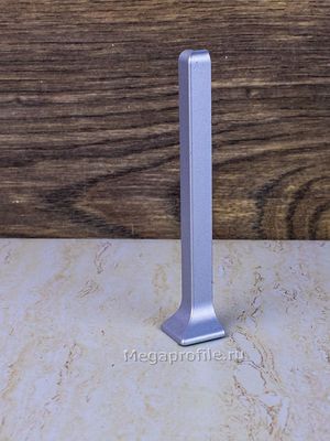 Угол наружный алюмин. для ПЛ60 серебро/матовое