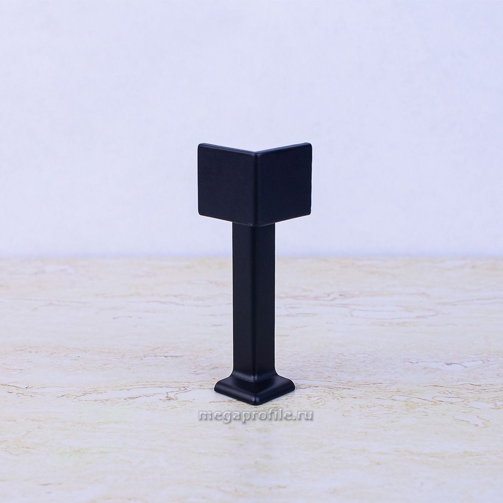 Угол наружний для теневого плинтуса 60мм ТП60-УН