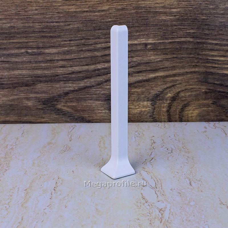 Угол наружный алюмин. для ПЛ60