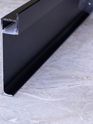 Плинтус алюмин. ТП80 LED напольный черный/матовое 2.5м, шт.