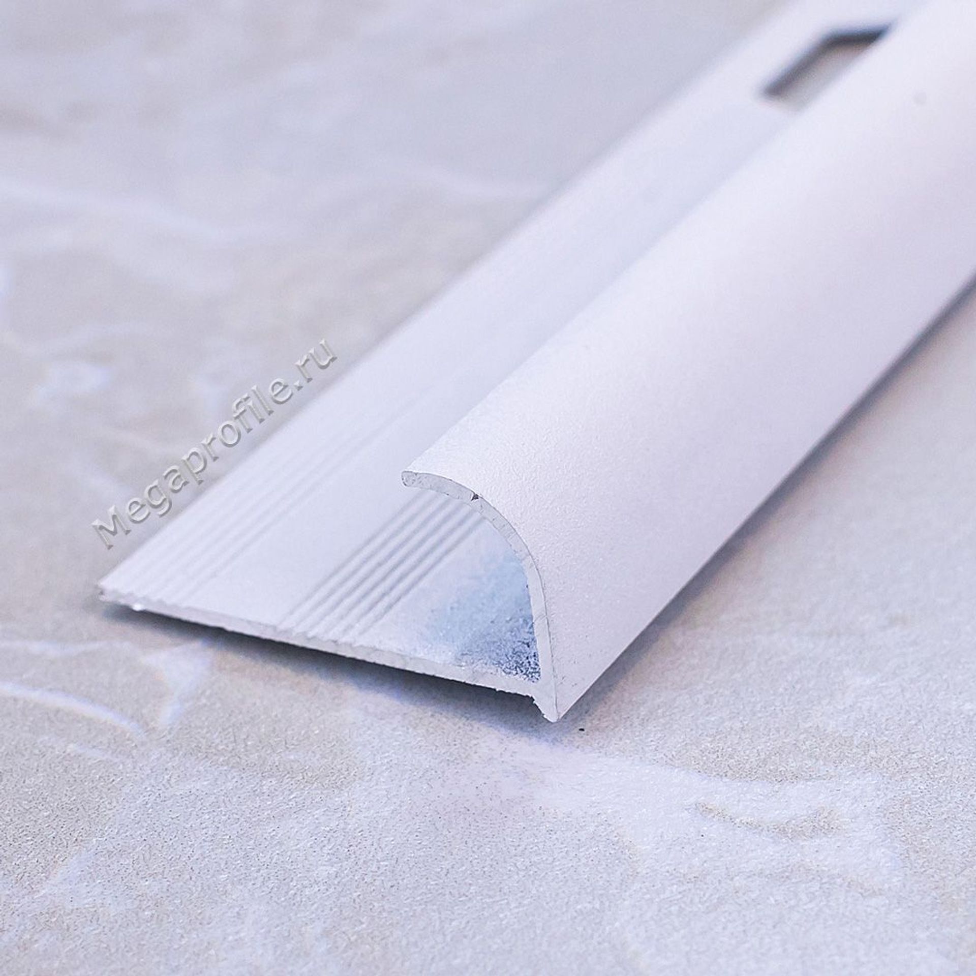 Алюминиевая раскладка для плитки 8мм ПА08