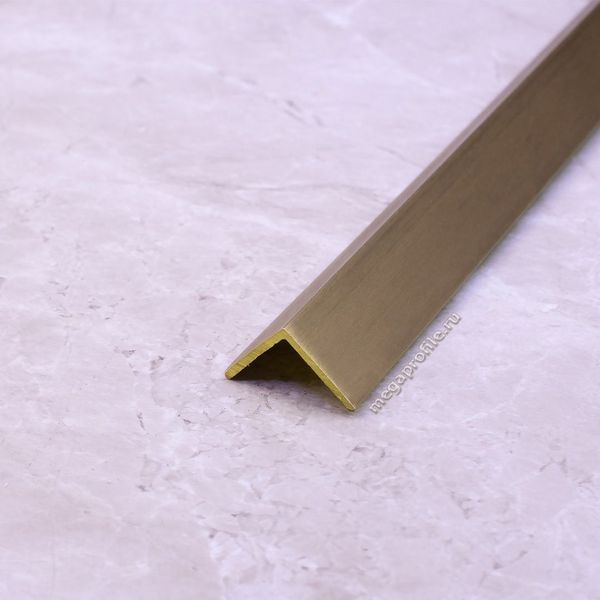 Латунный угол 15мм ЛУ15
