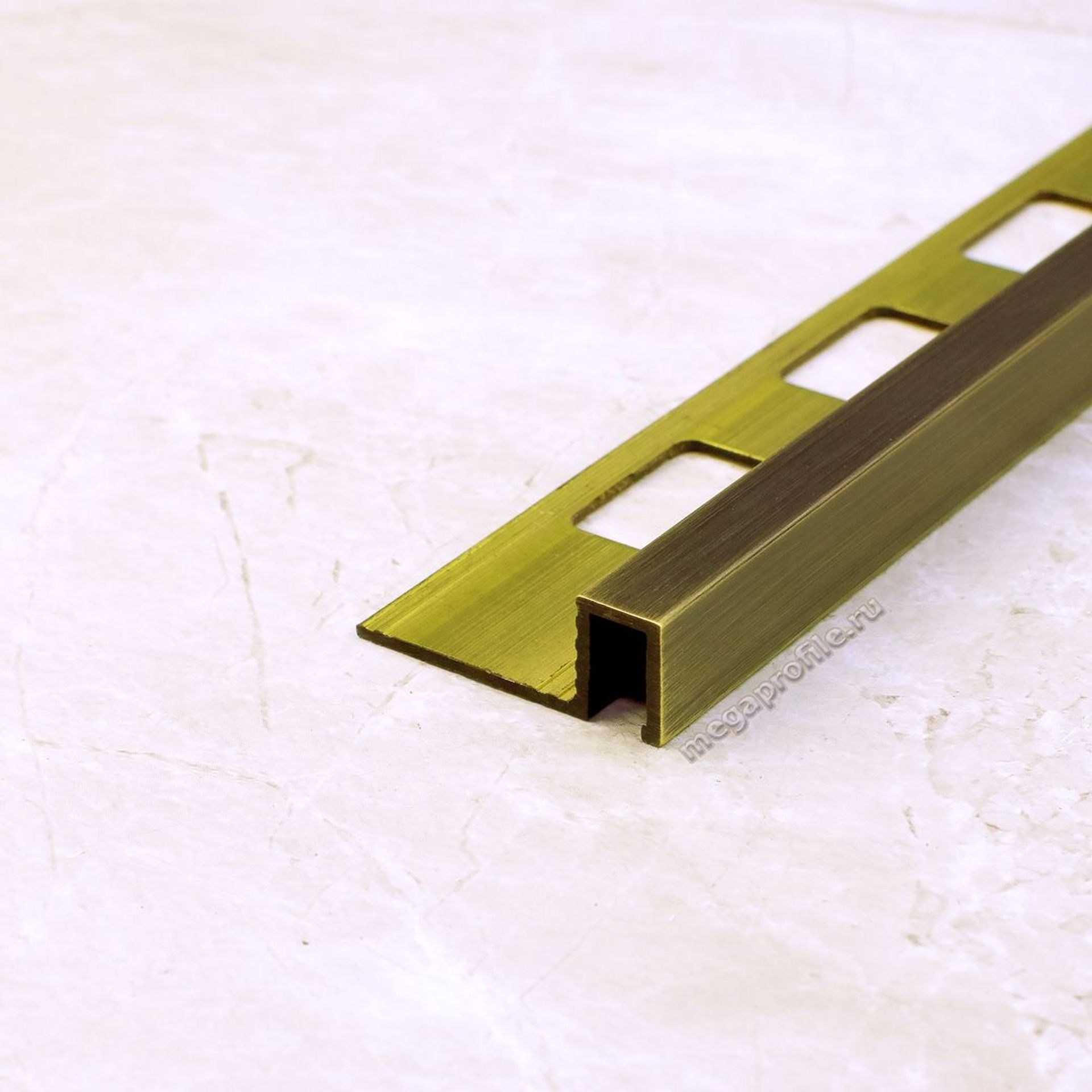 Латунный П-образный профиль 10/8мм ЛП10/8