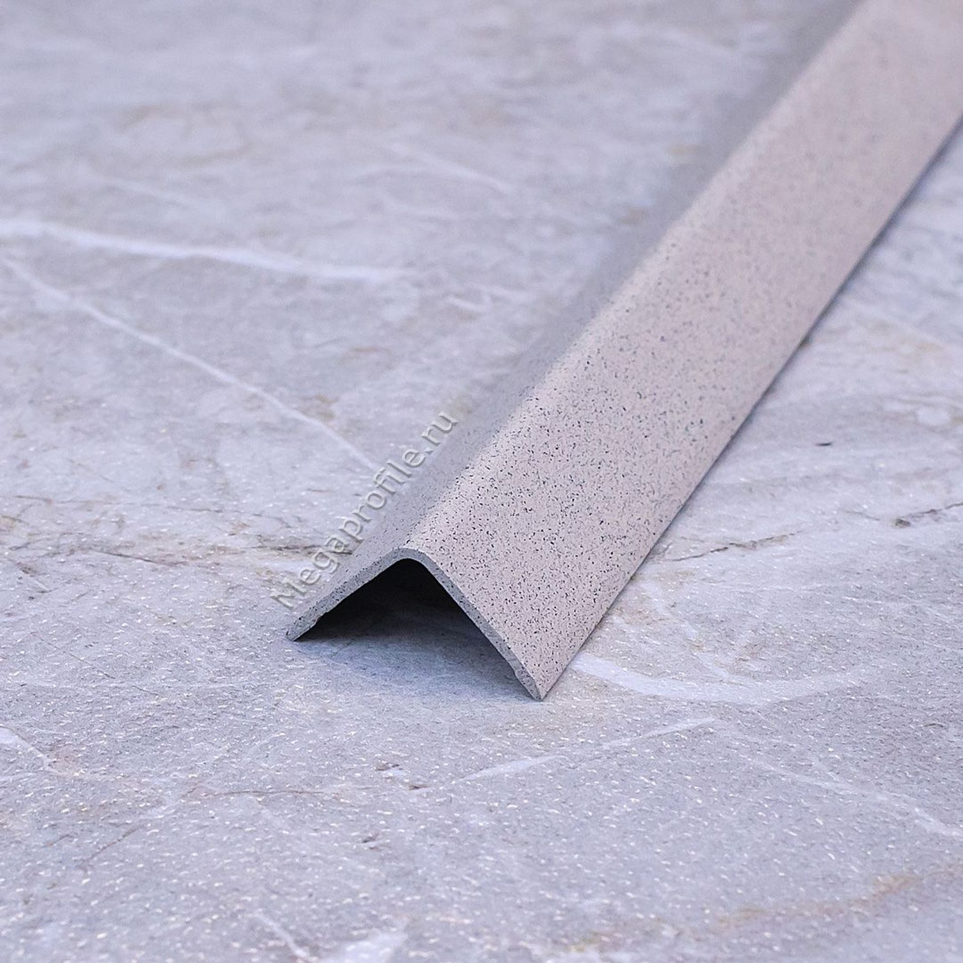 Алюминиевый угол 15мм У15