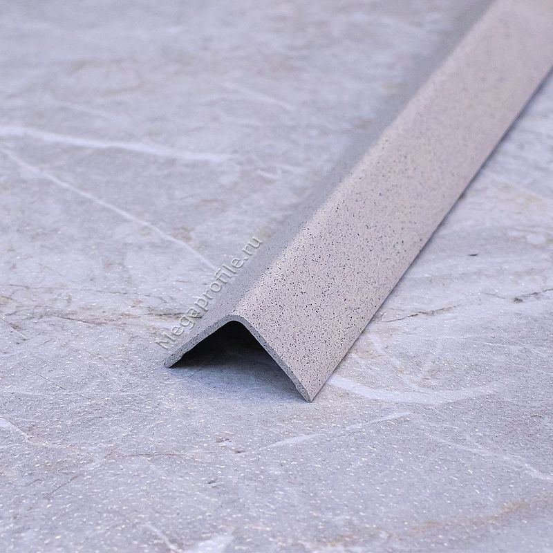 Алюмин. угол У15