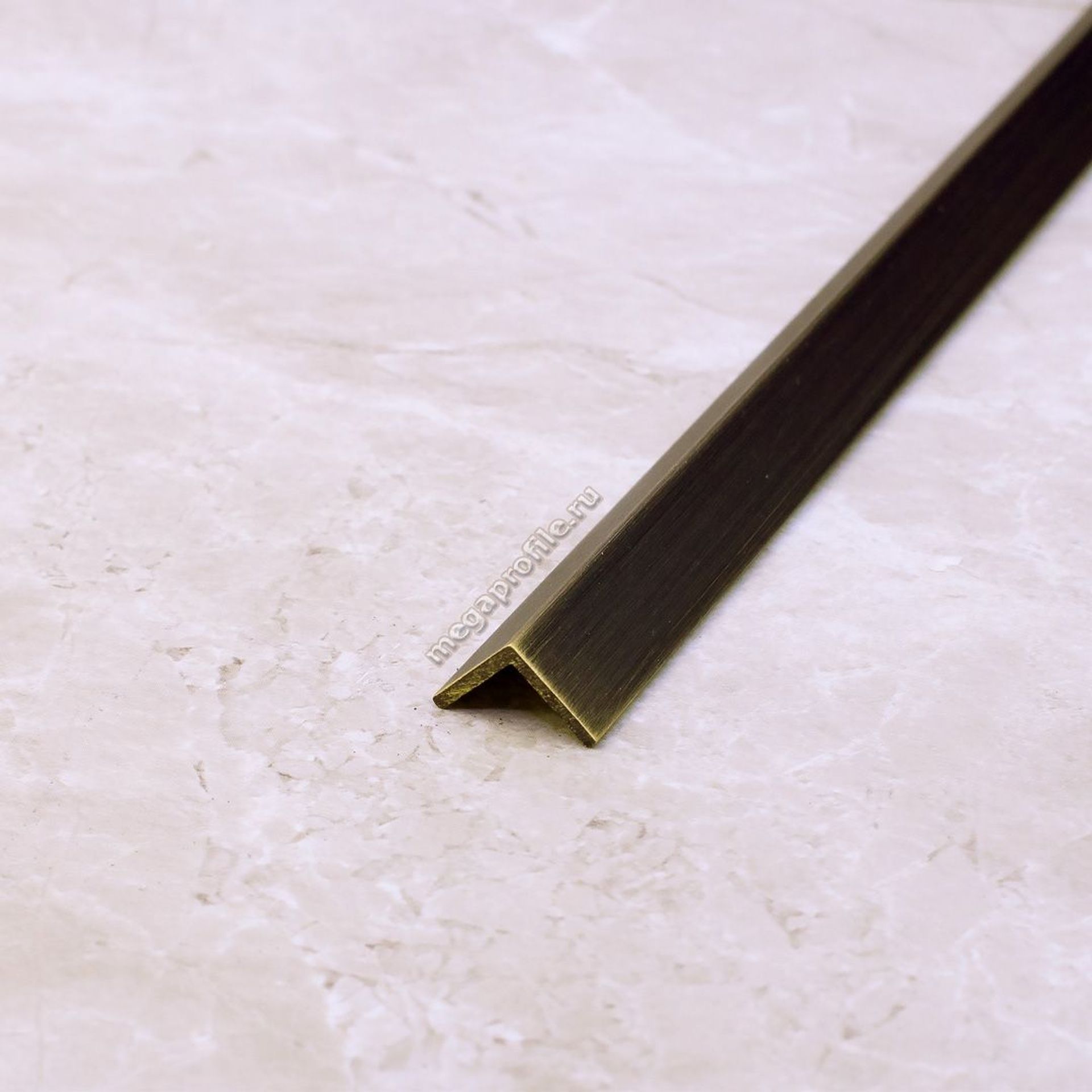 Латунный угол 10мм ЛУ10