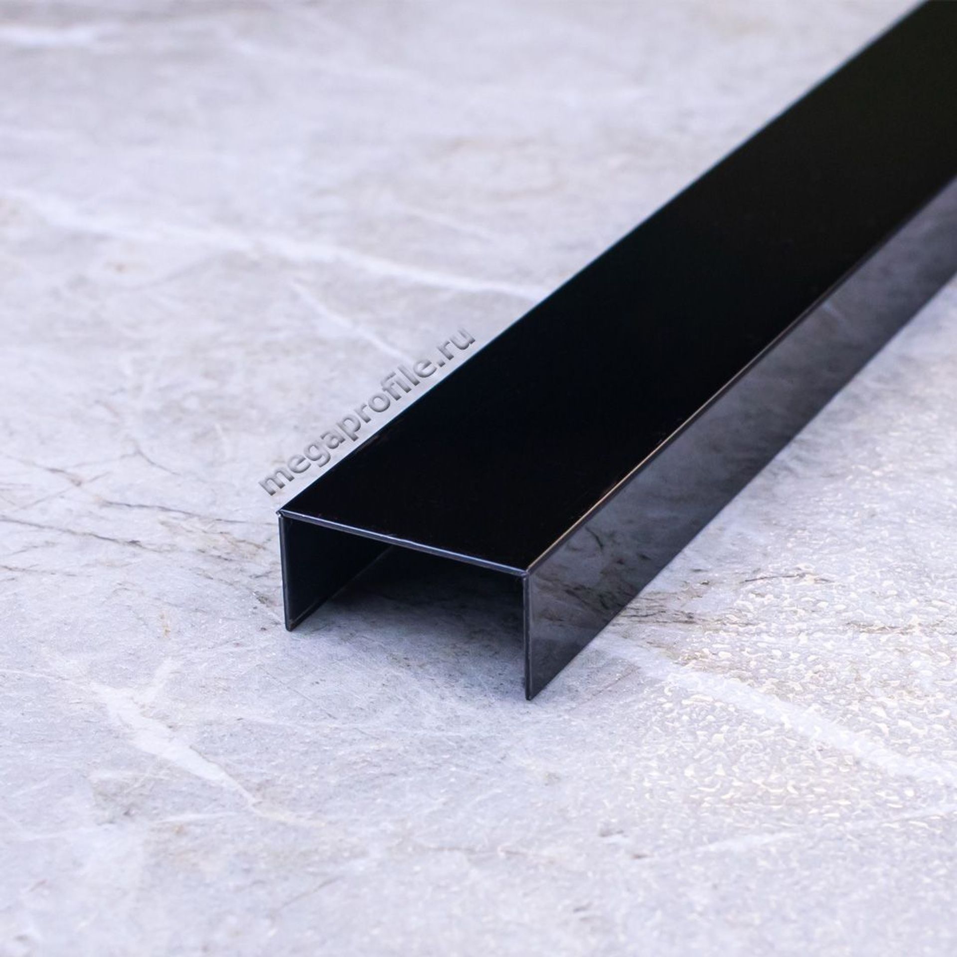 П-образный профиль из нержавеющей стали 20/10мм СтП20/10