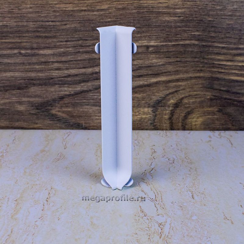 Угол внутренний для алюминиевого плинтуса 100мм